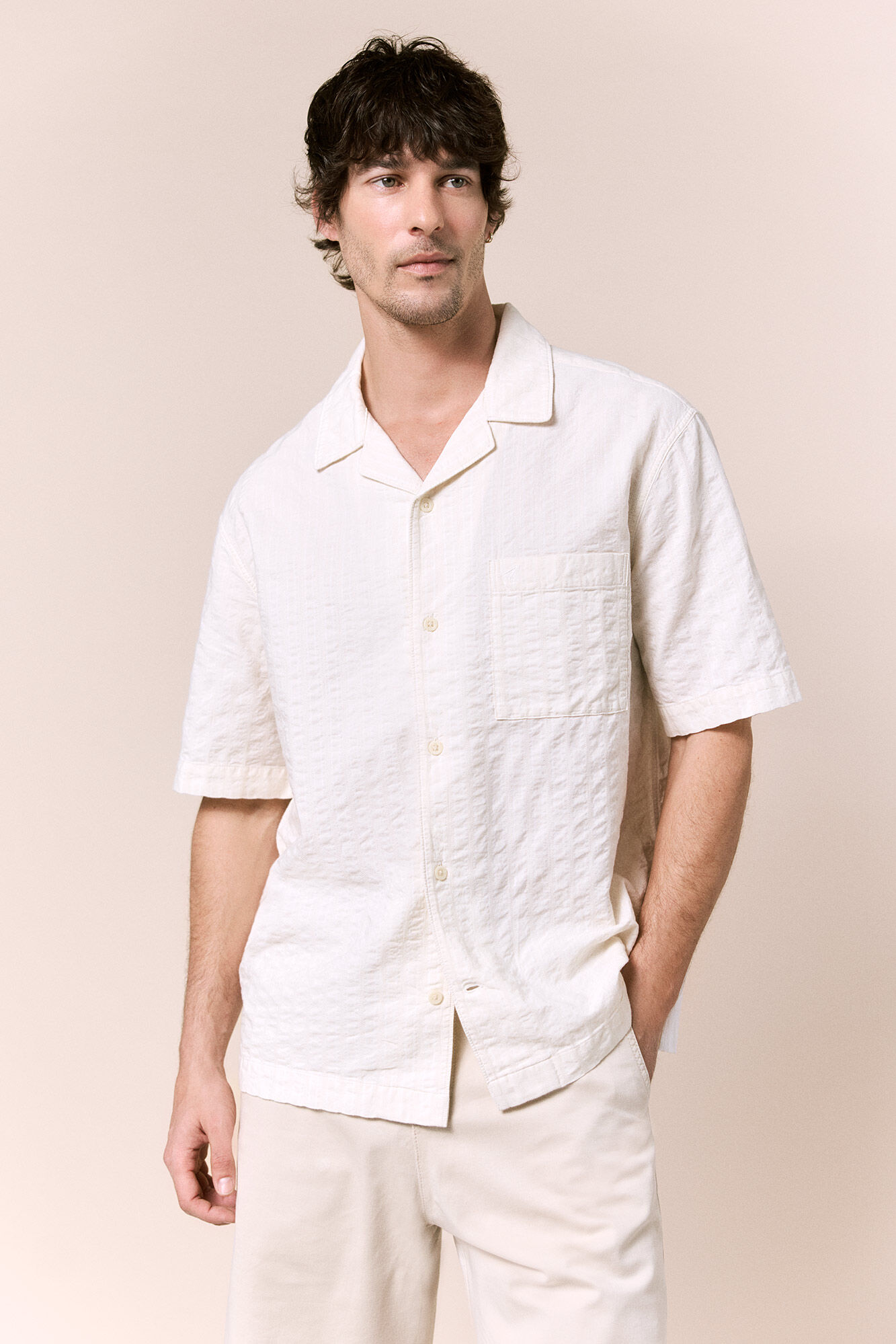 OOTO Camisa estructura lisa manga corta