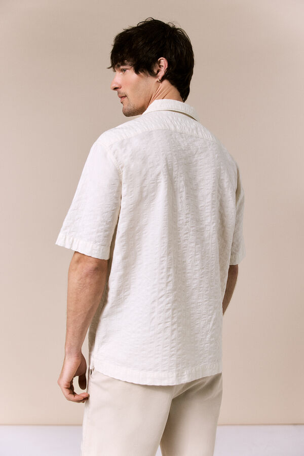 OOTO Camisa estructura lisa manga corta Marfil