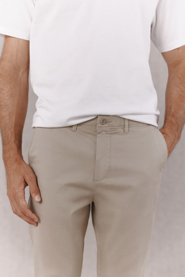 OOTO Chino b&aacute;sico slim Beige