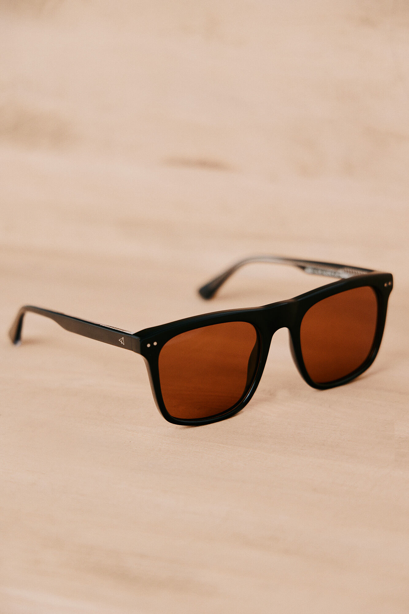OOTO Oporto. Gafa rectangular acetato