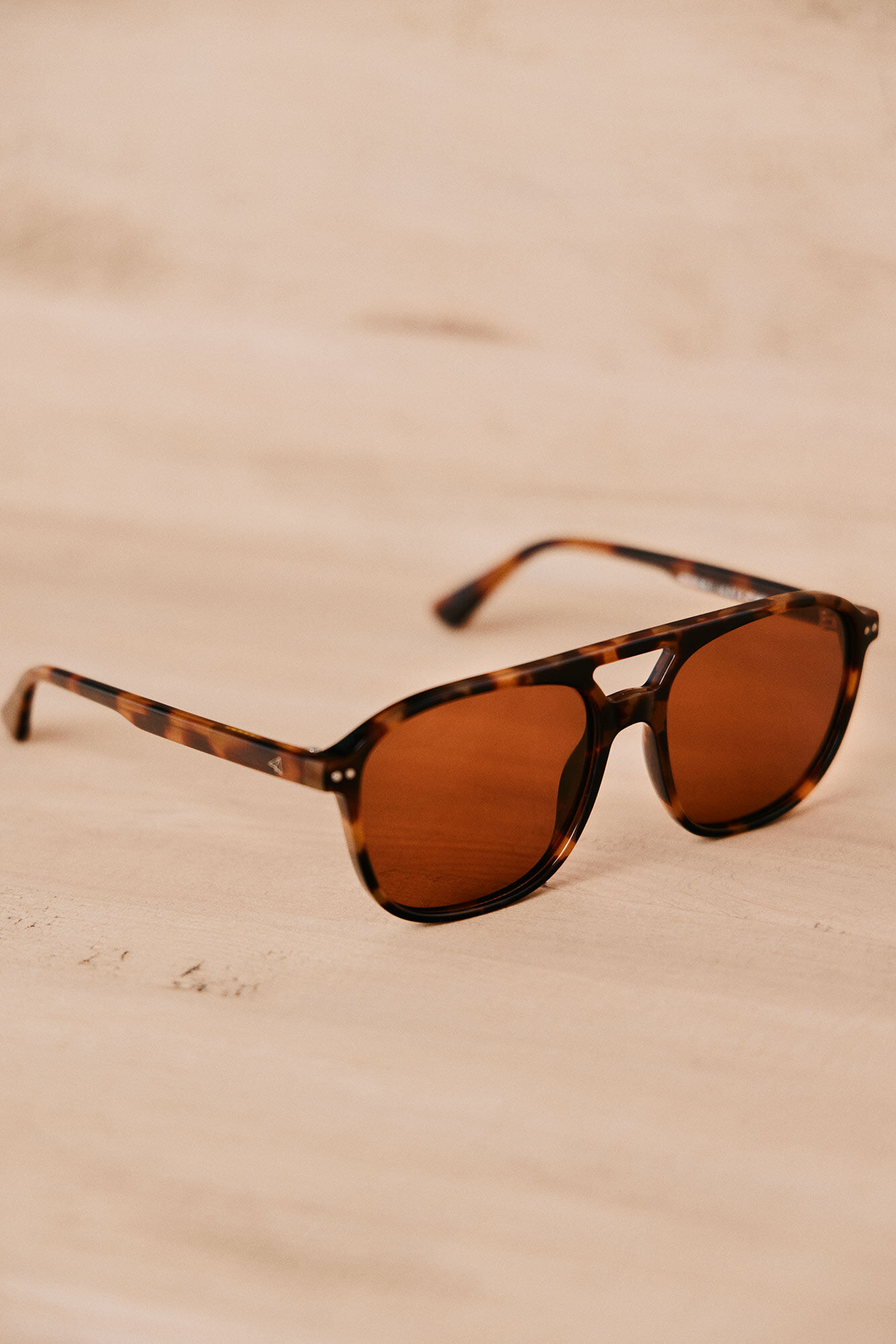 OOTO Marrakech. Gafa aviador rectangular acetato
