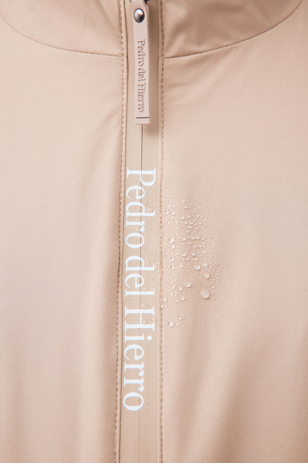 Pedro del Hierro Cazadora t&eacute;cnica ligera Beige