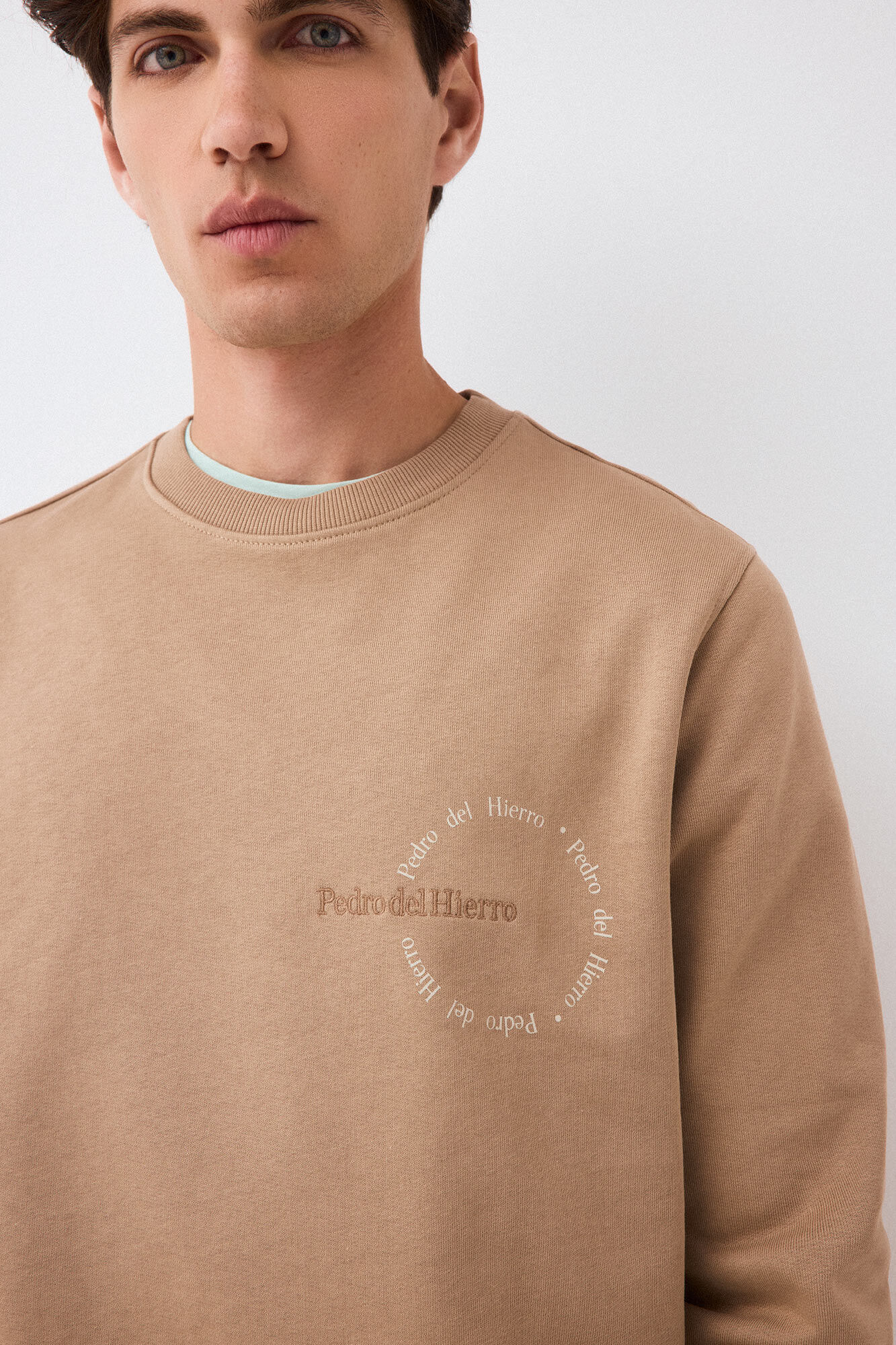 Pedro del Hierro Sudadera logo cuello caja