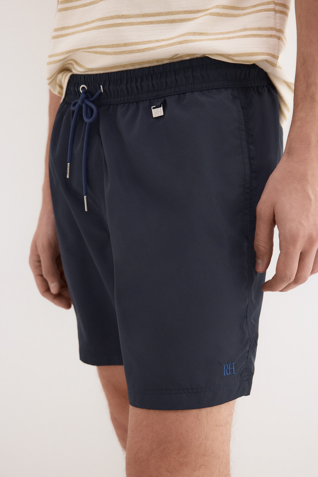 Pedro del Hierro Ba&ntilde;ador liso b&aacute;sico