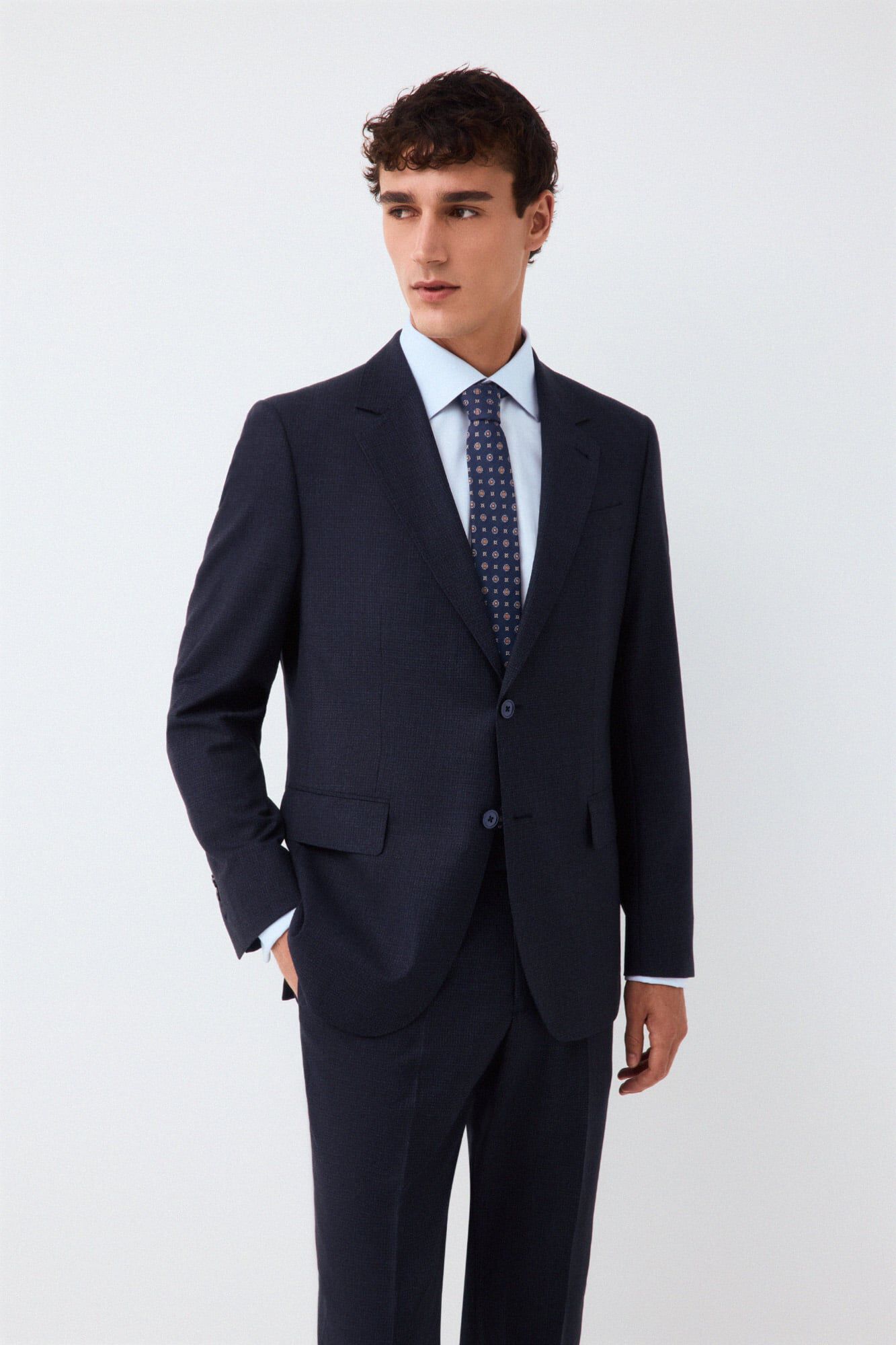 Conjunto de americana y pantal&oacute;n