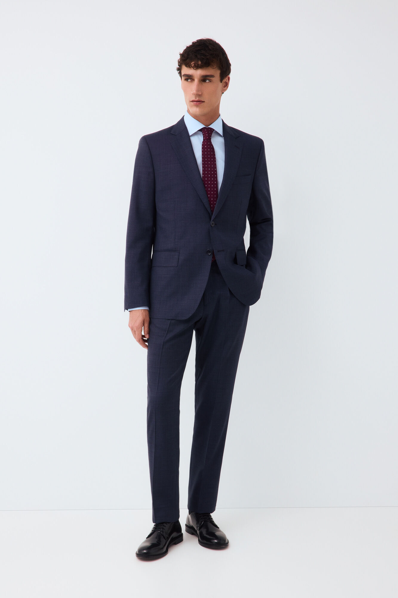 Conjunto de americana y pantal&oacute;n
